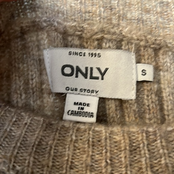 ONLY Brand Sweater - Picture 3 of 5